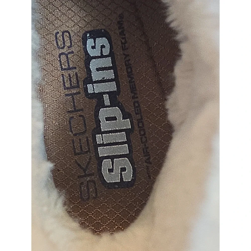Skechers slip ins
